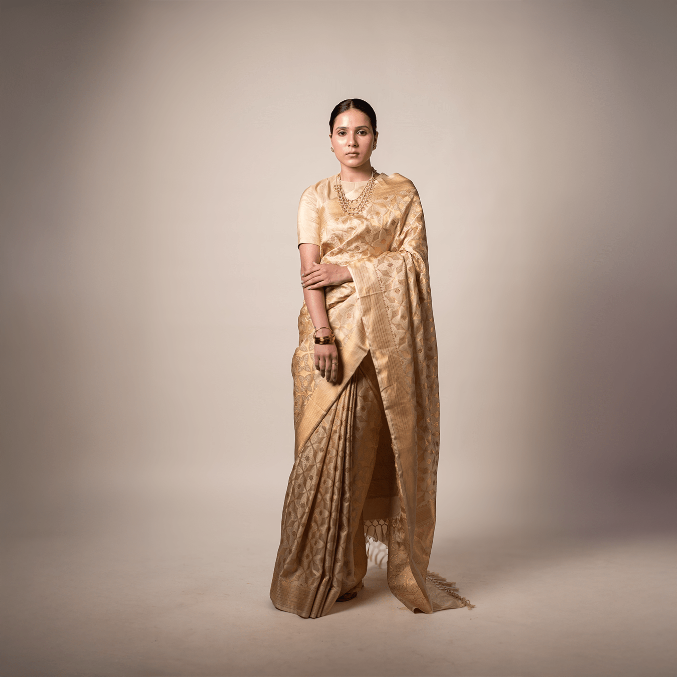 Nargis - Resham